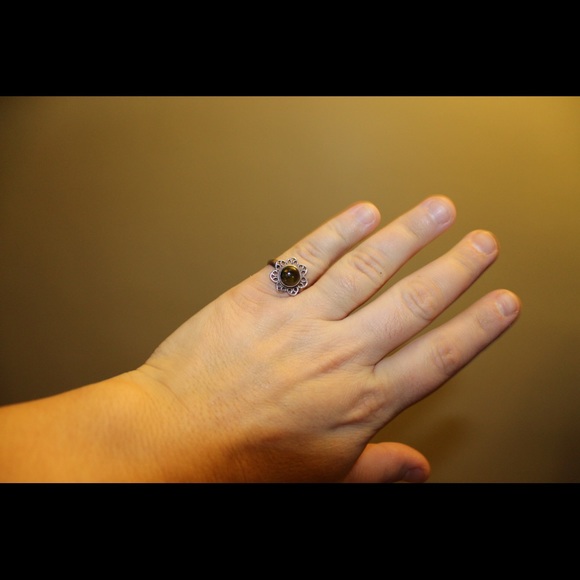 Ring - Picture 4 of 8